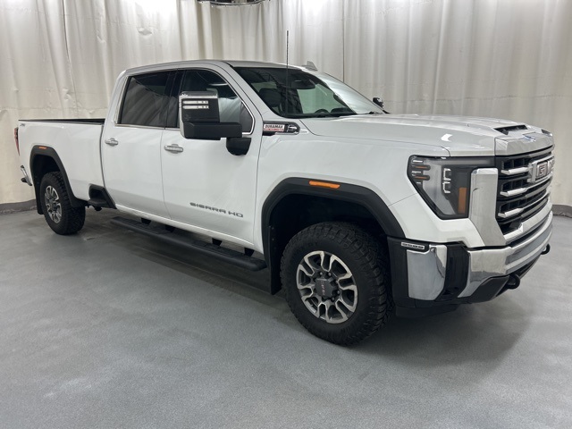 2024 GMC Sierra 3500HD SLT's photo