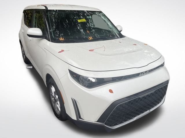 2023 Kia Soul LX photo 2