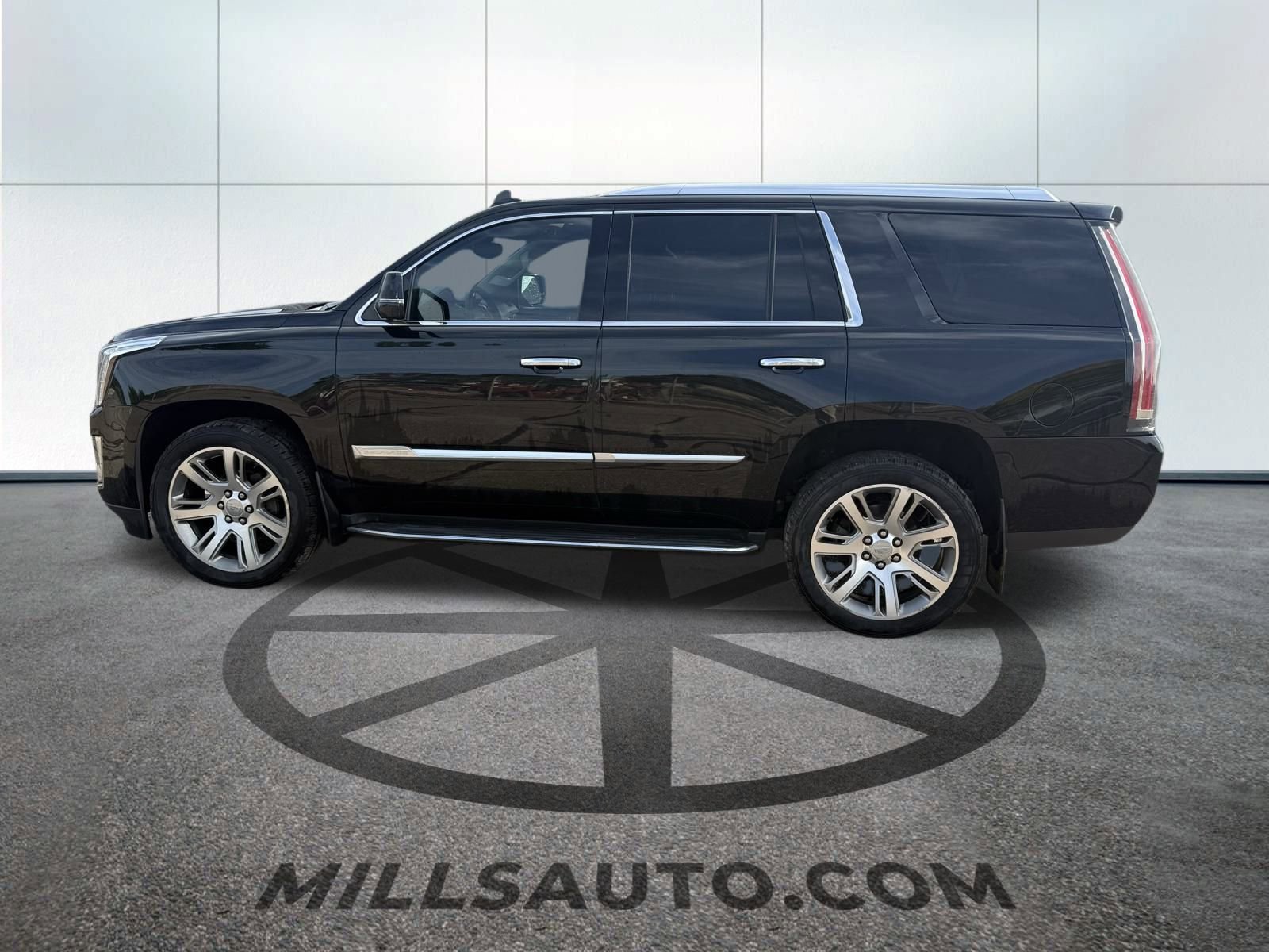2015 Cadillac Escalade Luxury photo 6