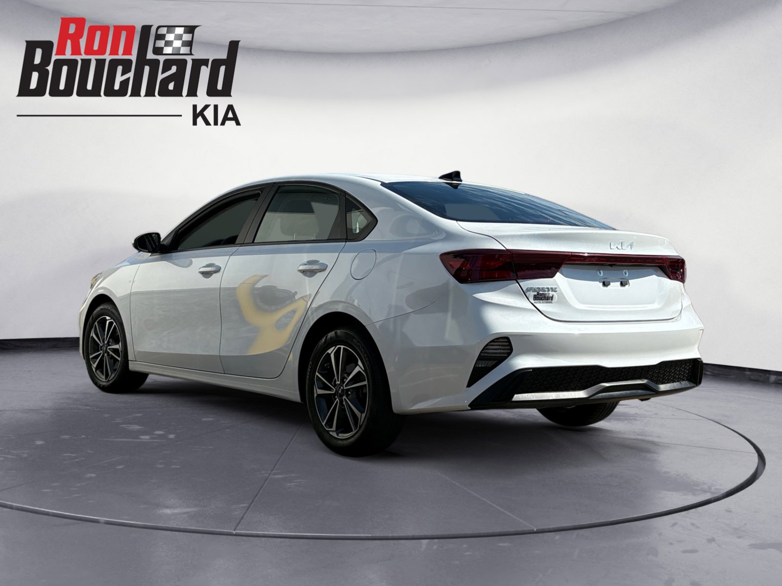 2023 Kia Forte LXS photo 4