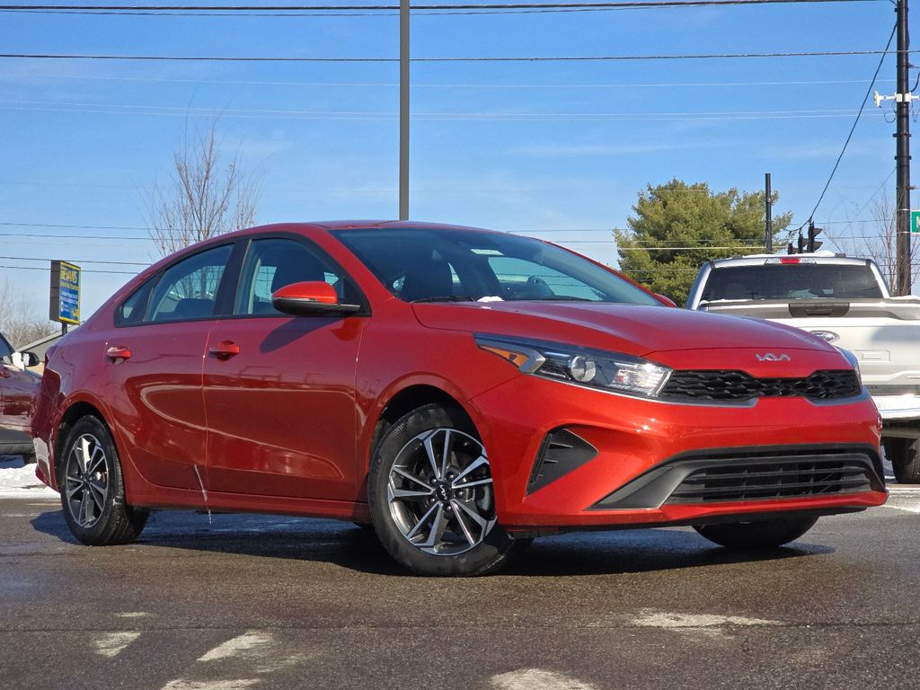 2023 Kia Forte LXS's photo