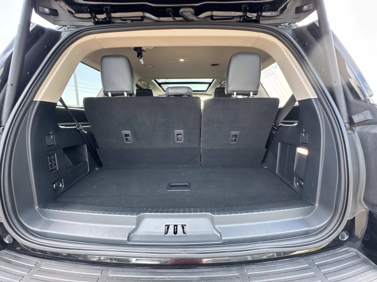 2023 Ford Expedition XLT photo 8