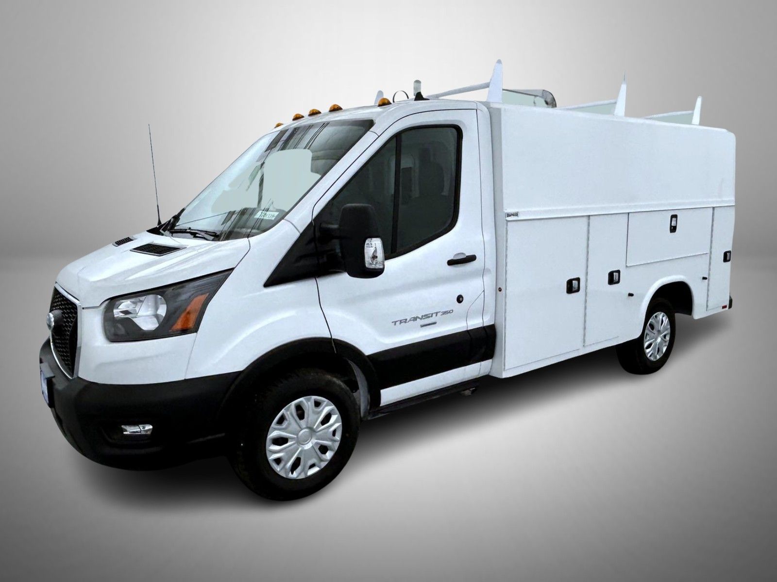 2025 Ford Transit Cutaway Base's photo