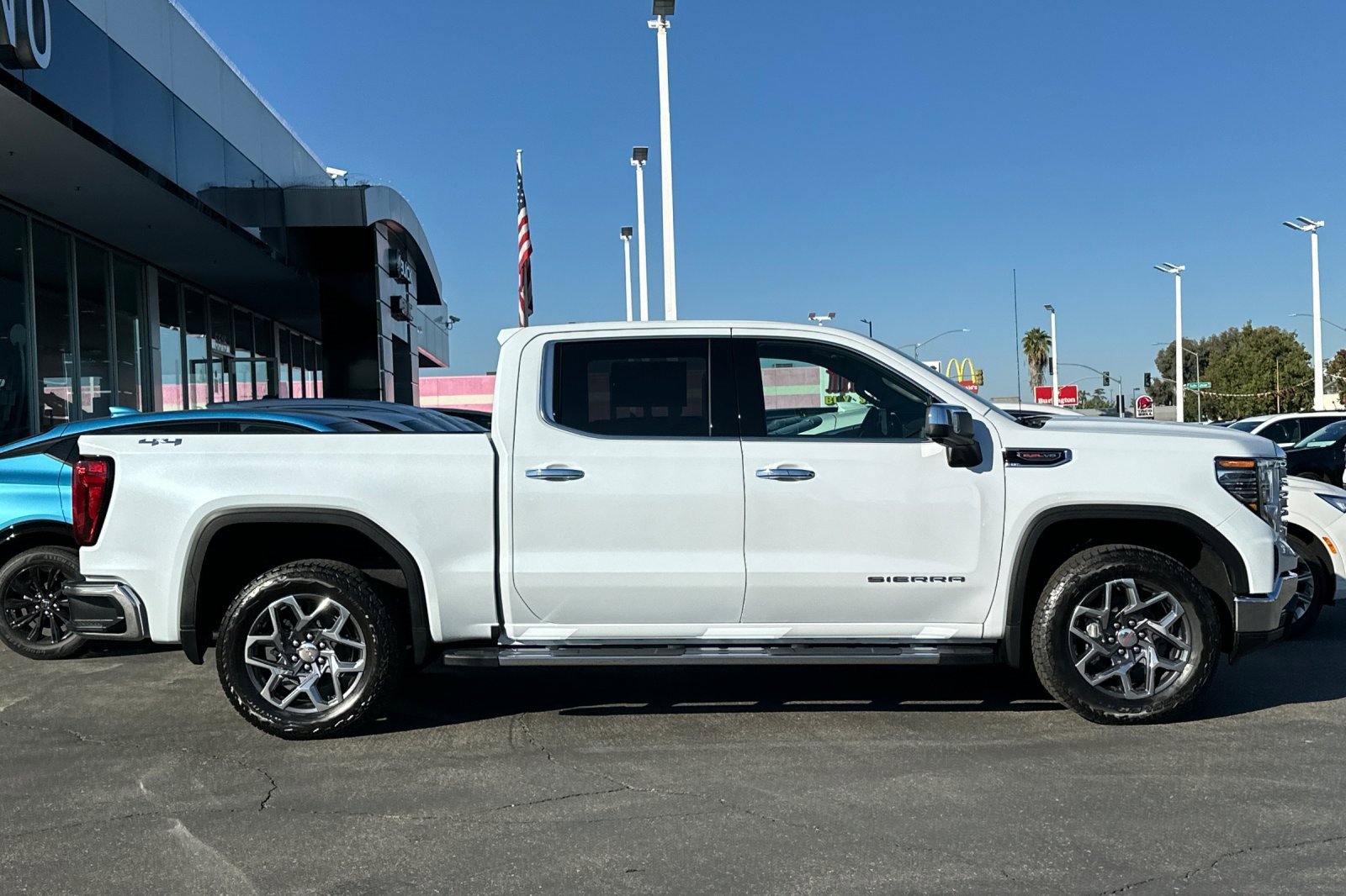 2026 Gmc Sierra 1500 SLT photo 4