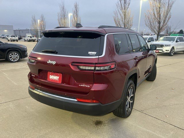 2024 Jeep Grand Cherokee Limited photo 4