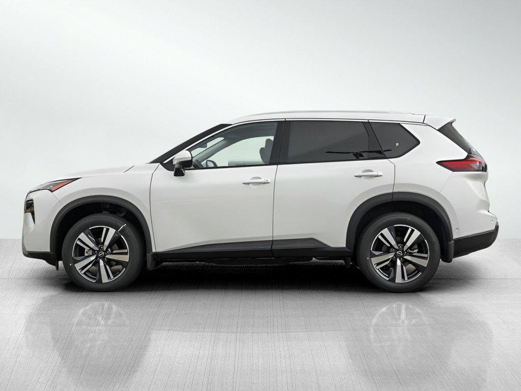2025 Nissan Rogue SL photo 2