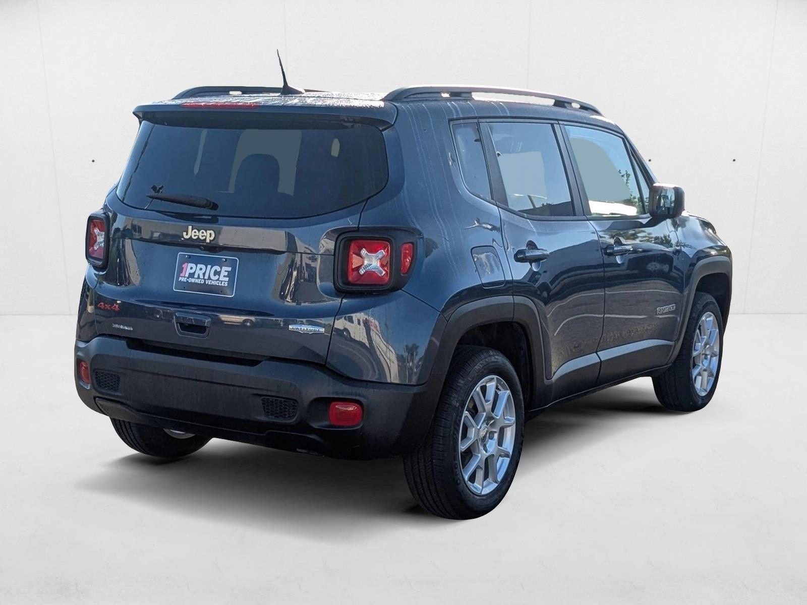 2022 Jeep Renegade Latitude photo 3