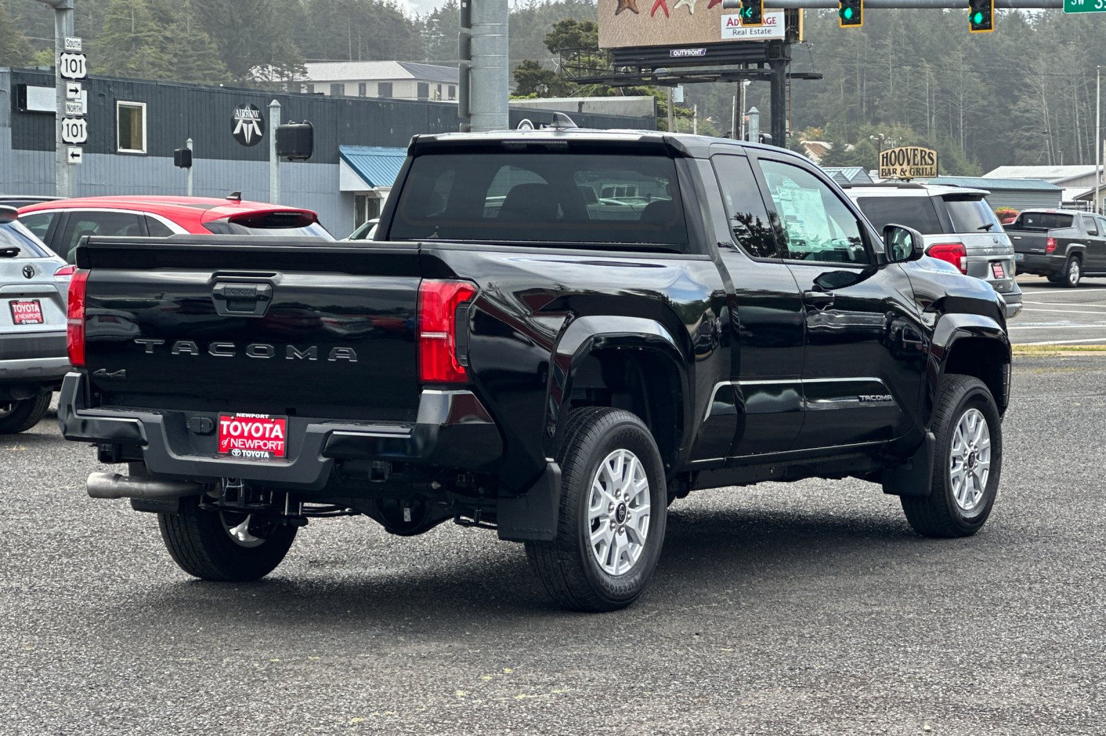 2025 Toyota Tacoma SR5 XtraCab photo 4