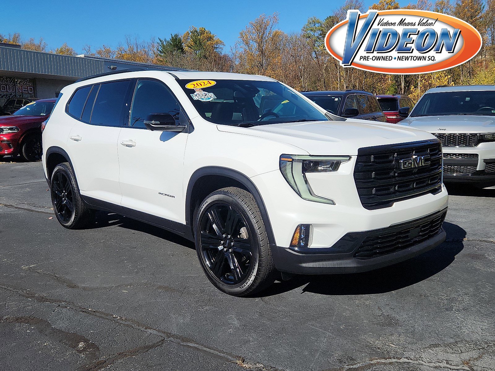 2024 GMC Acadia Elevation's photo