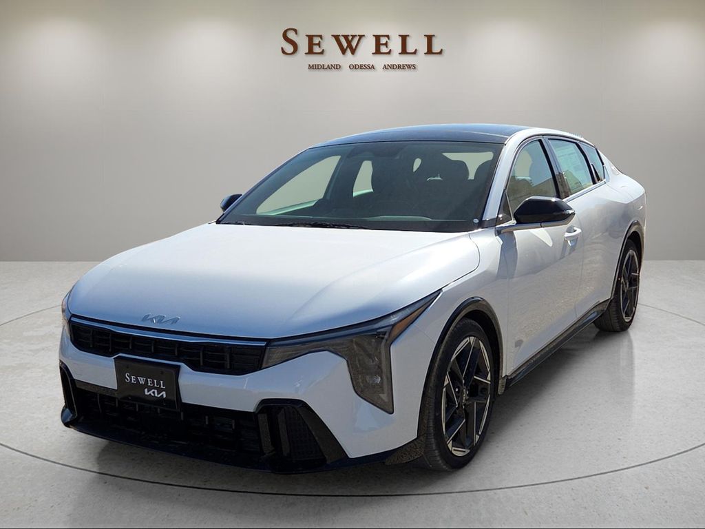 2025 Kia K4 GT-Line's photo