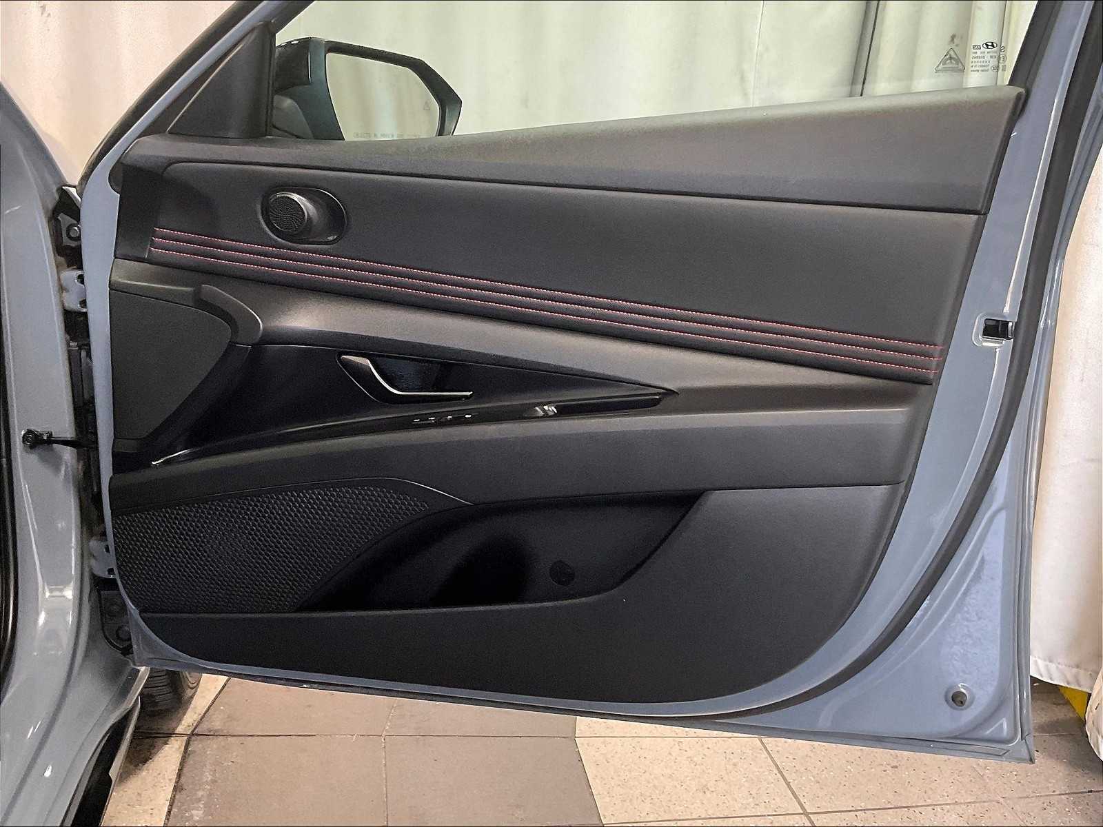 2023 Hyundai Elantra N Line photo 12