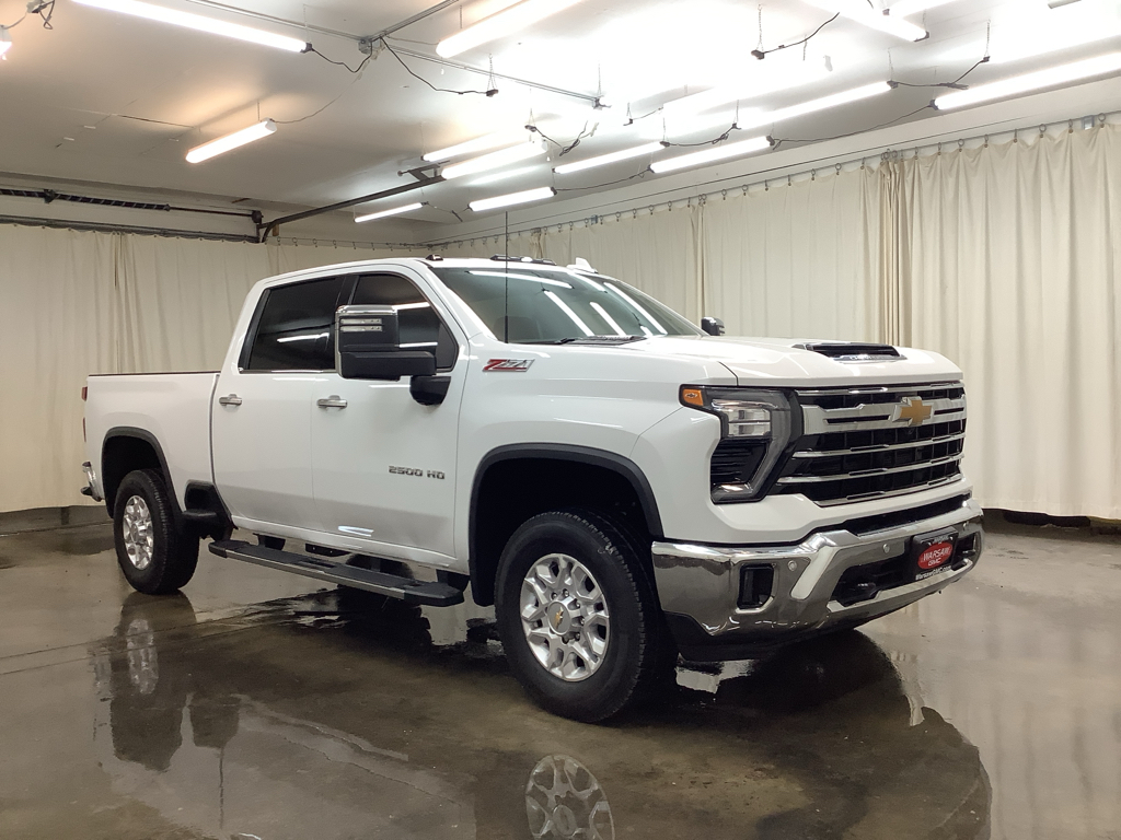 2024 Chevrolet Silverado 2500HD LTZ photo 2