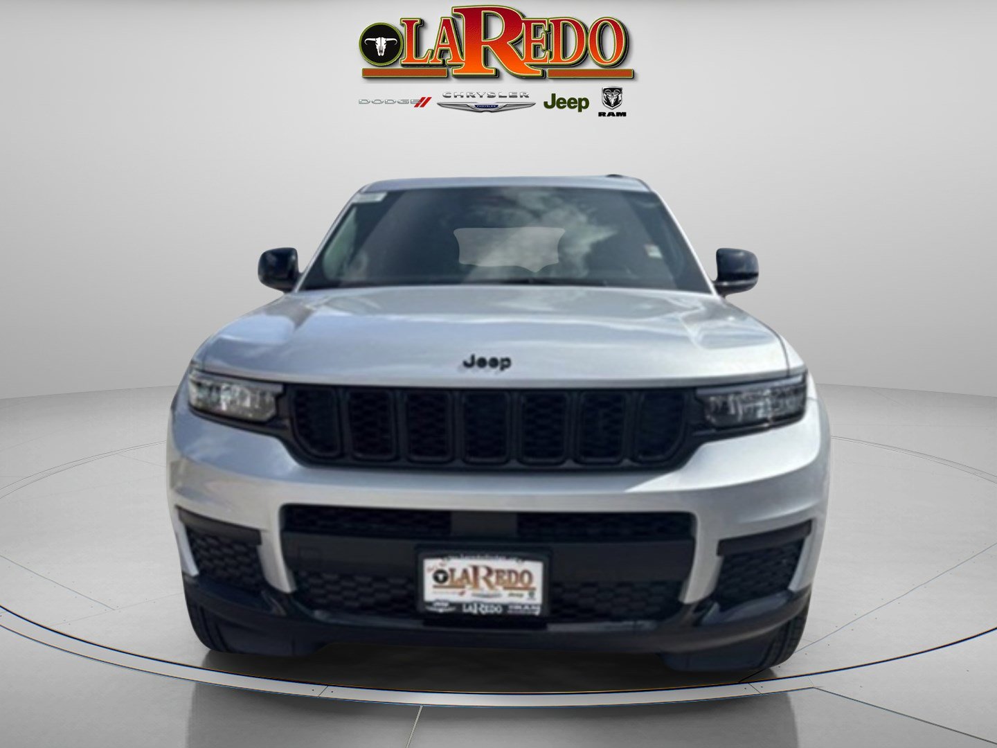 2025 Jeep Grand Cherokee Altitude photo 2