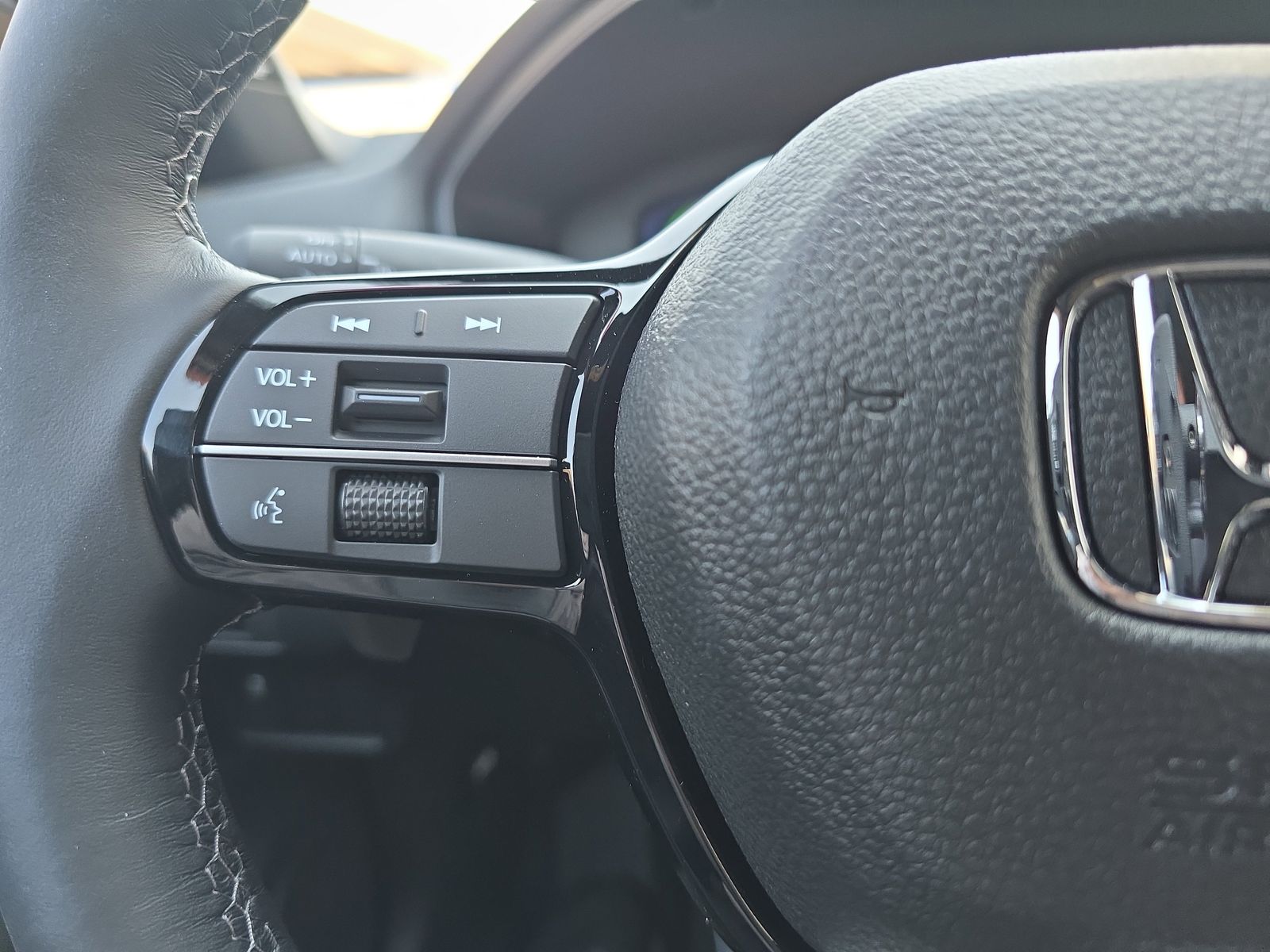 2026 Honda Civic Hatchback Hybrid Sport Touring photo 16