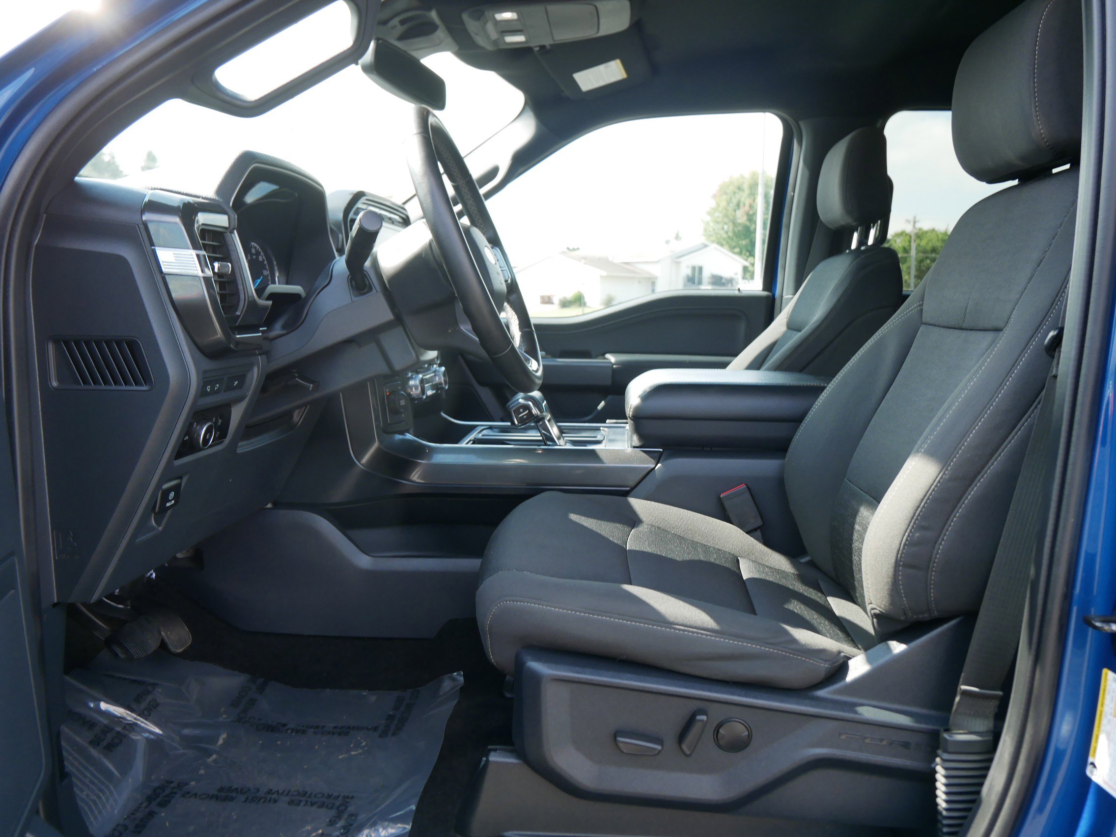 2023 Ford F-150 XLT photo 10