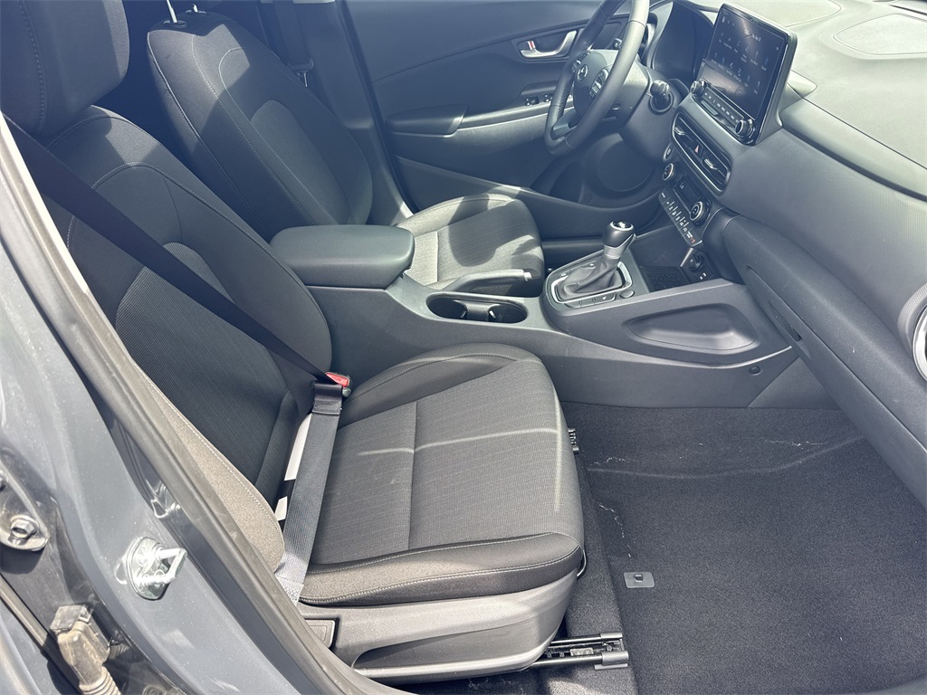 2023 Hyundai Kona SEL photo 13