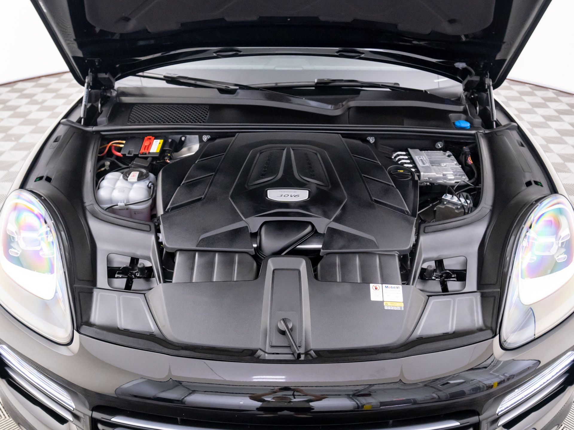 2022 Porsche Cayenne Base photo 27