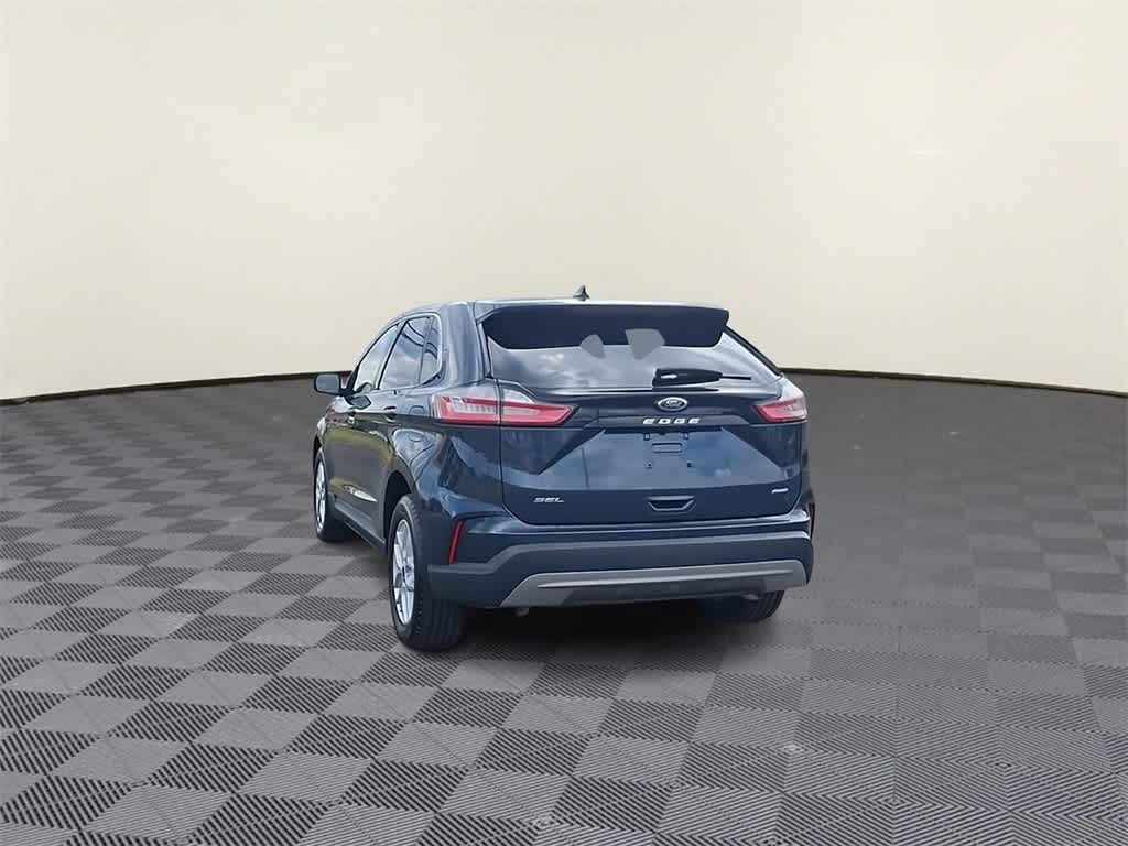2022 Ford Edge SEL photo 4