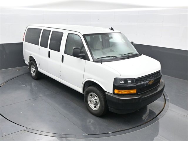 2025 Chevrolet Express 2500 LS RWD