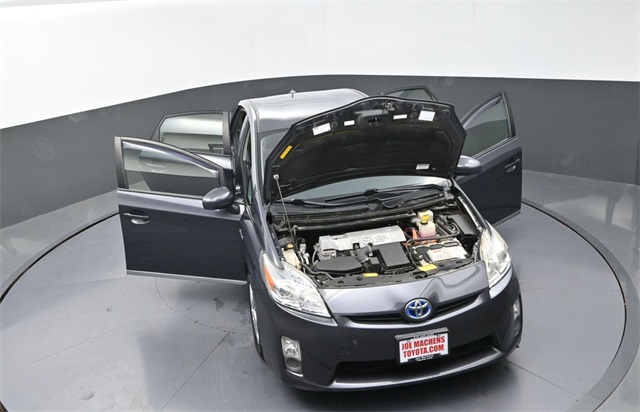 2010 Toyota Prius Two photo 35