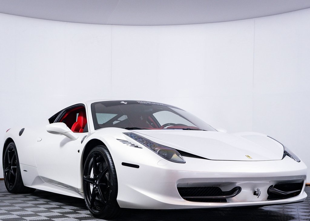 2012 Ferrari 458 Italia Base photo 3
