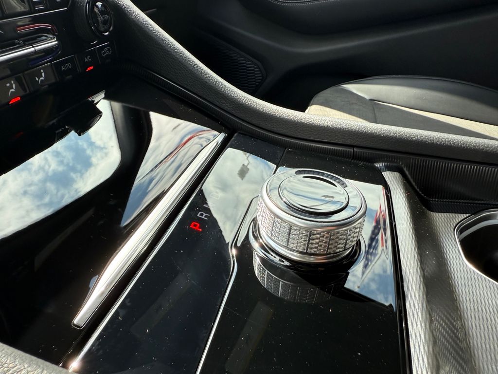 2025 Jeep Grand Cherokee Altitude photo 22