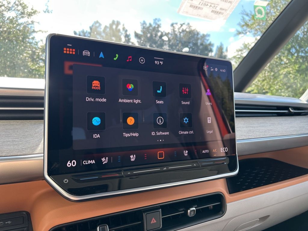 2025 Volkswagen ID. Buzz Pro Plus photo 26