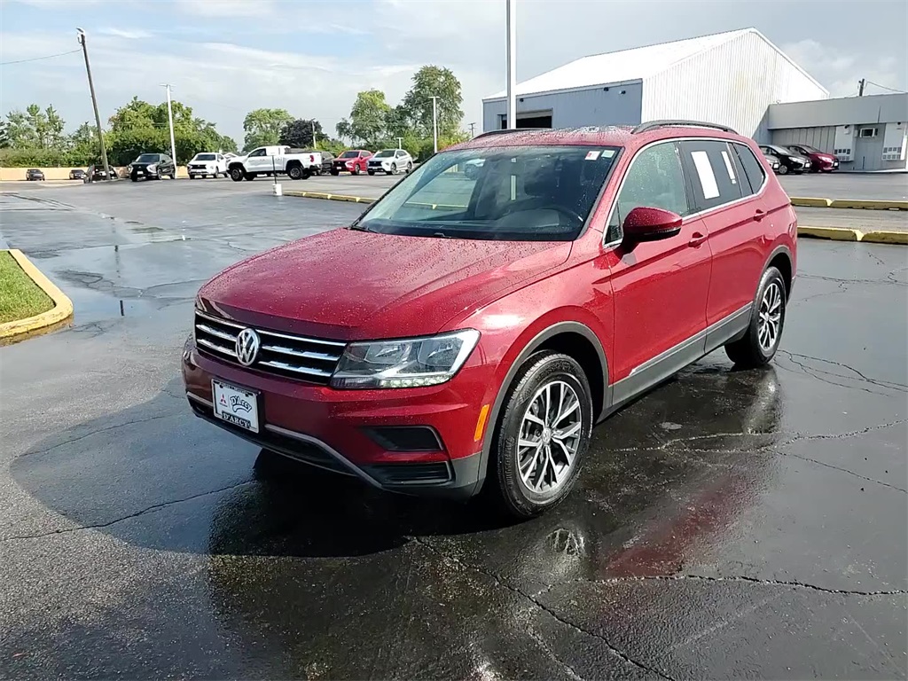 2020 Volkswagen Tiguan SEL photo 2