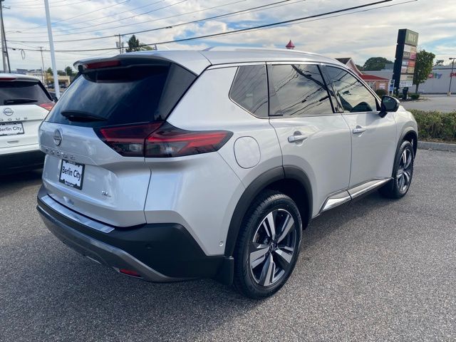 2023 Nissan Rogue SL photo 3