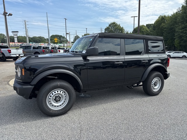 2025 Ford Bronco Base photo 5