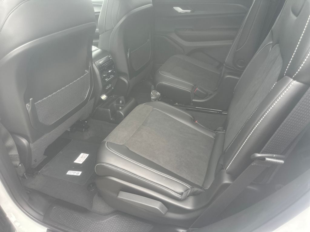 2025 Jeep Grand Cherokee Altitude X photo 8
