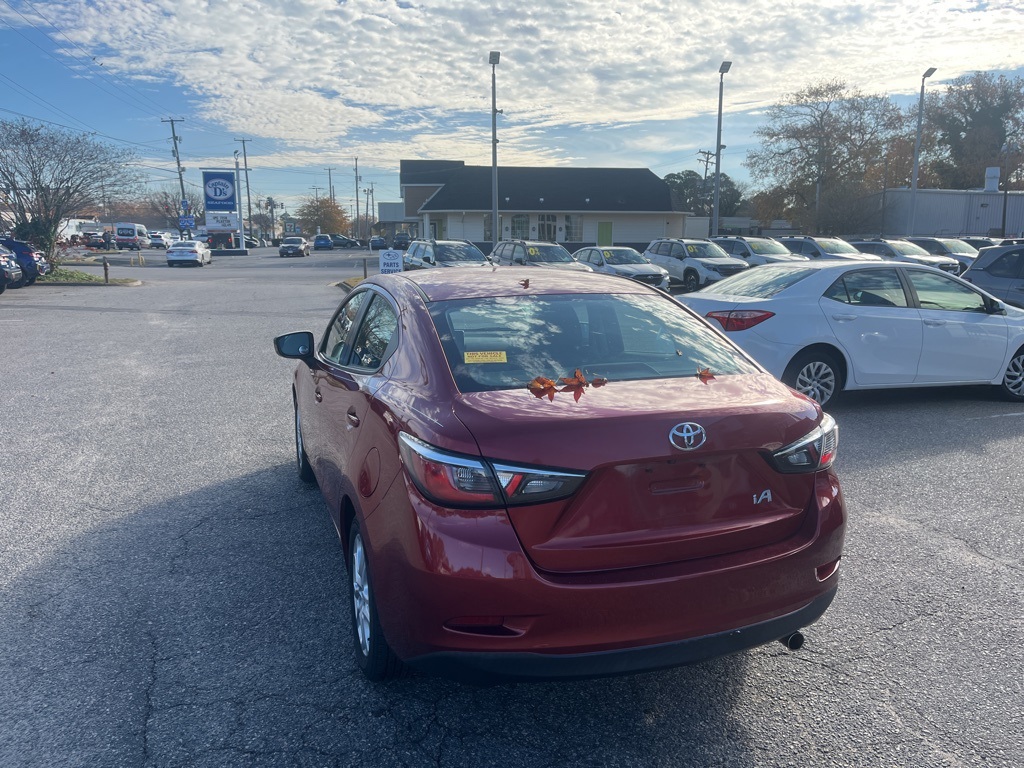2017 Toyota Yaris iA Base photo 3