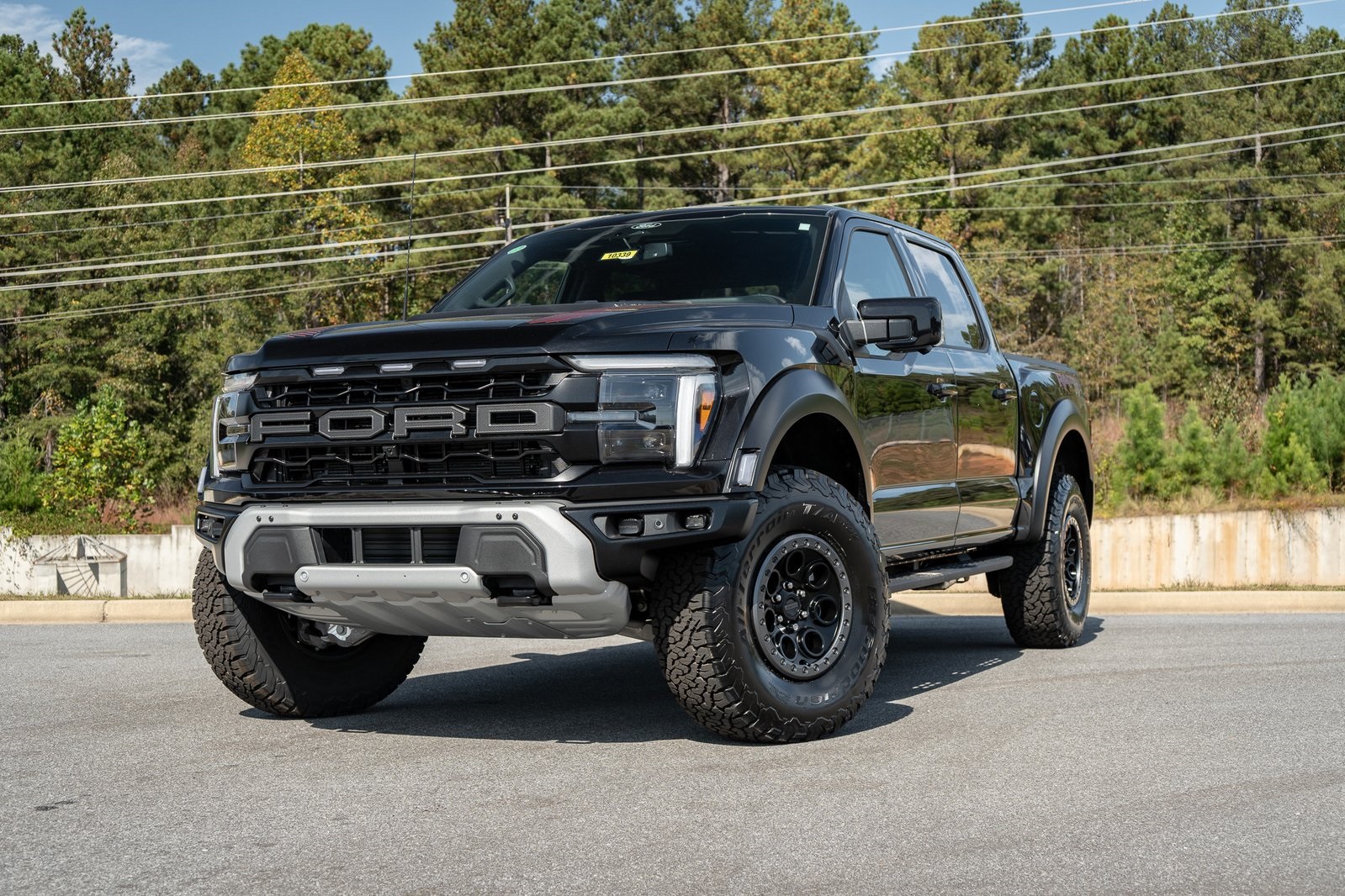 2025 Ford F-150 Raptor's photo