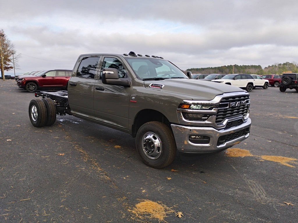 2026 Ram 3500 Tradesman photo 3