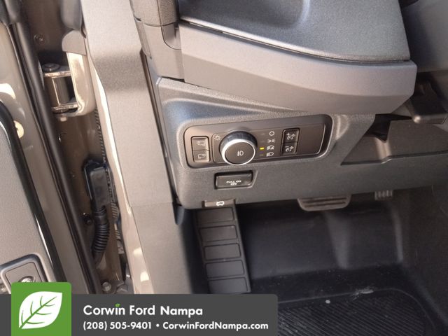 New 2025 Marsh Gray Ford Badlands image 18