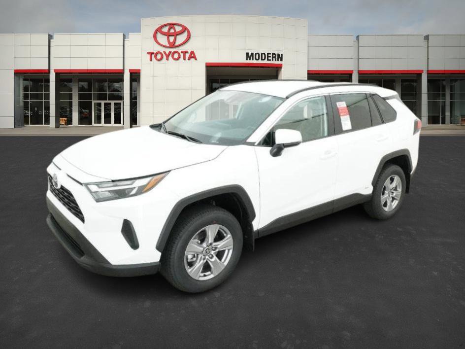 2025 Toyota RAV4 XLE's photo