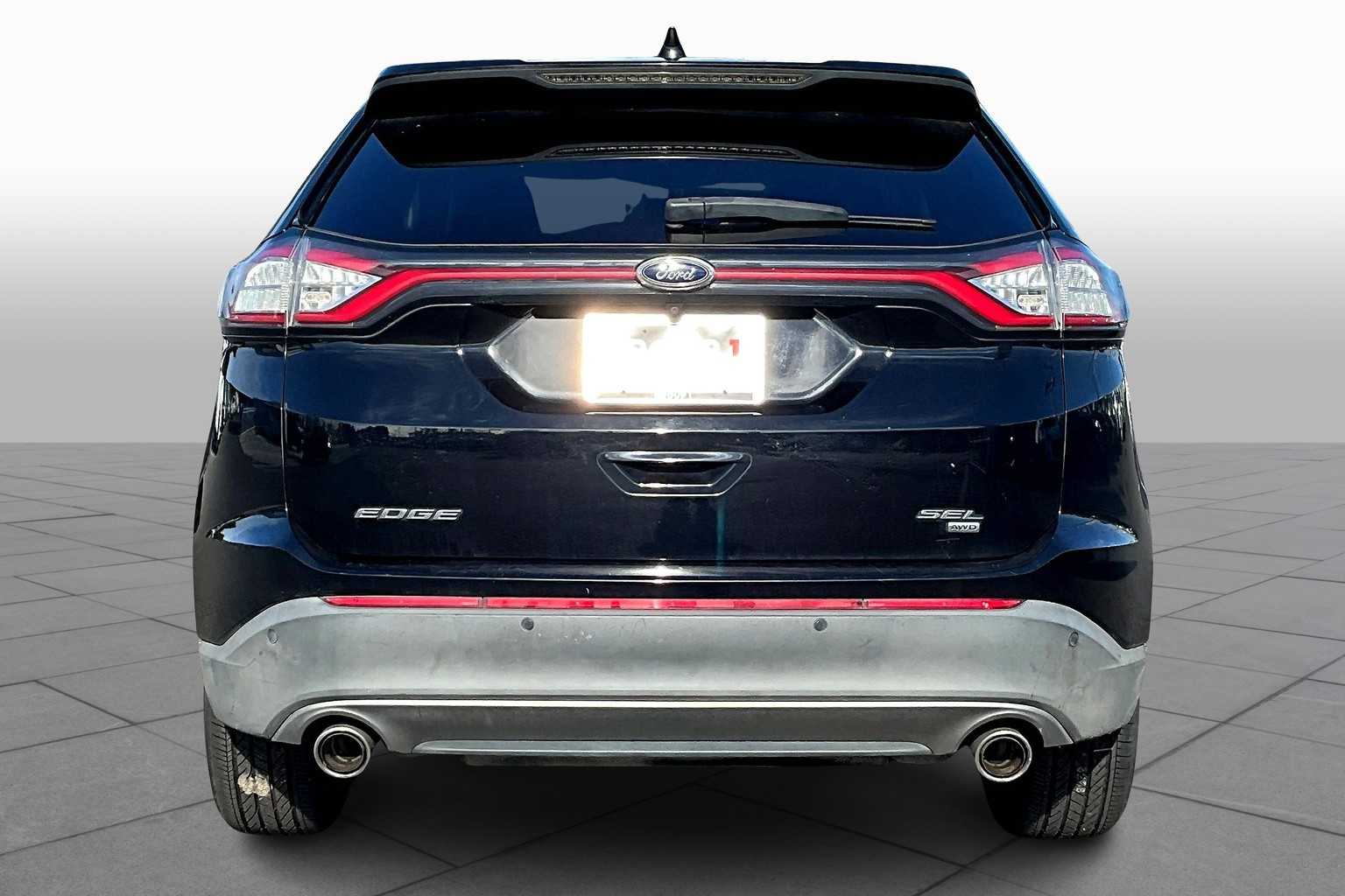 2017 Ford Edge SEL photo 4