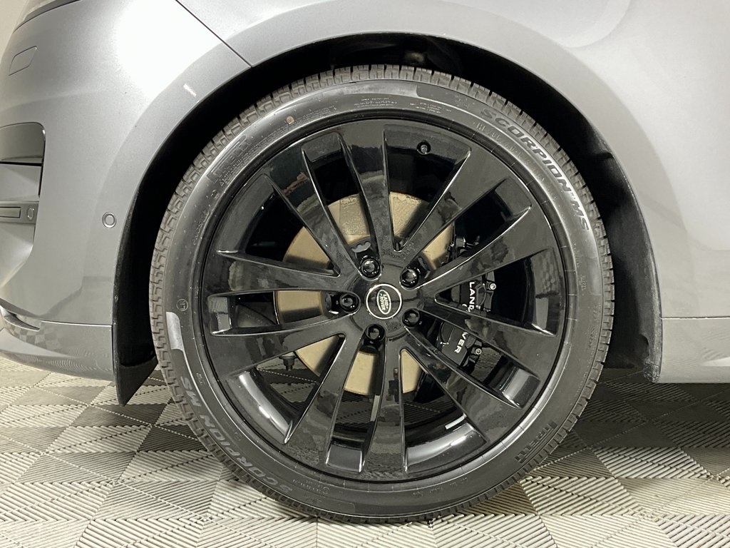 2025 Land Rover Range Rover Sport SE photo 8