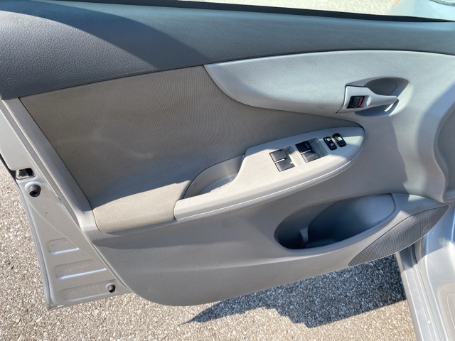 2009 Toyota Corolla Base photo 13
