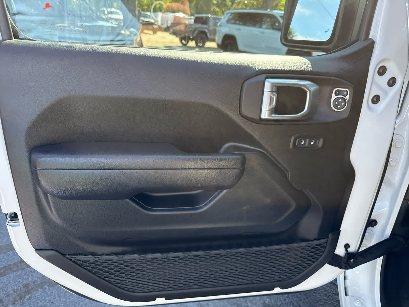 2022 Jeep Wrangler Sport S photo 9