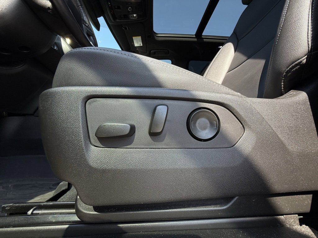 2023 Chevrolet Tahoe LT photo 24