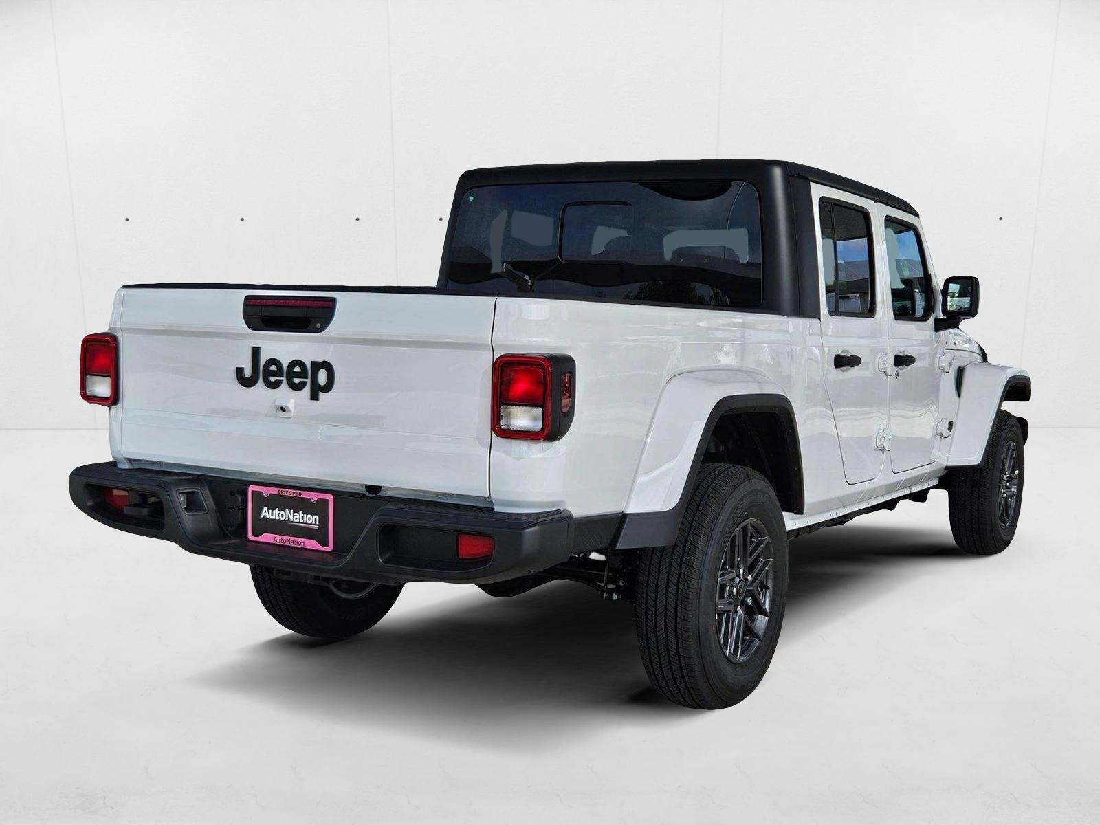 2025 Jeep Gladiator Sport S photo 2