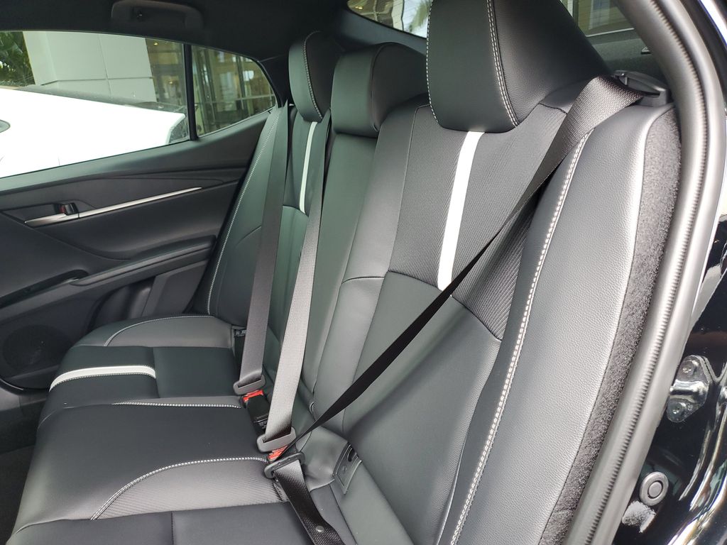 2025 Toyota Camry SE photo 14