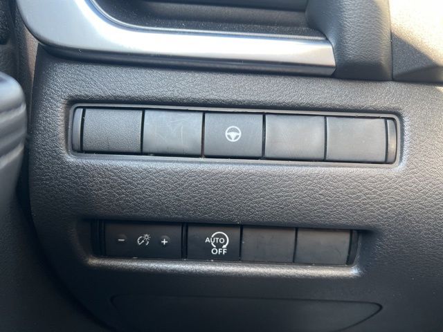 2023 Nissan Rogue SV photo 23