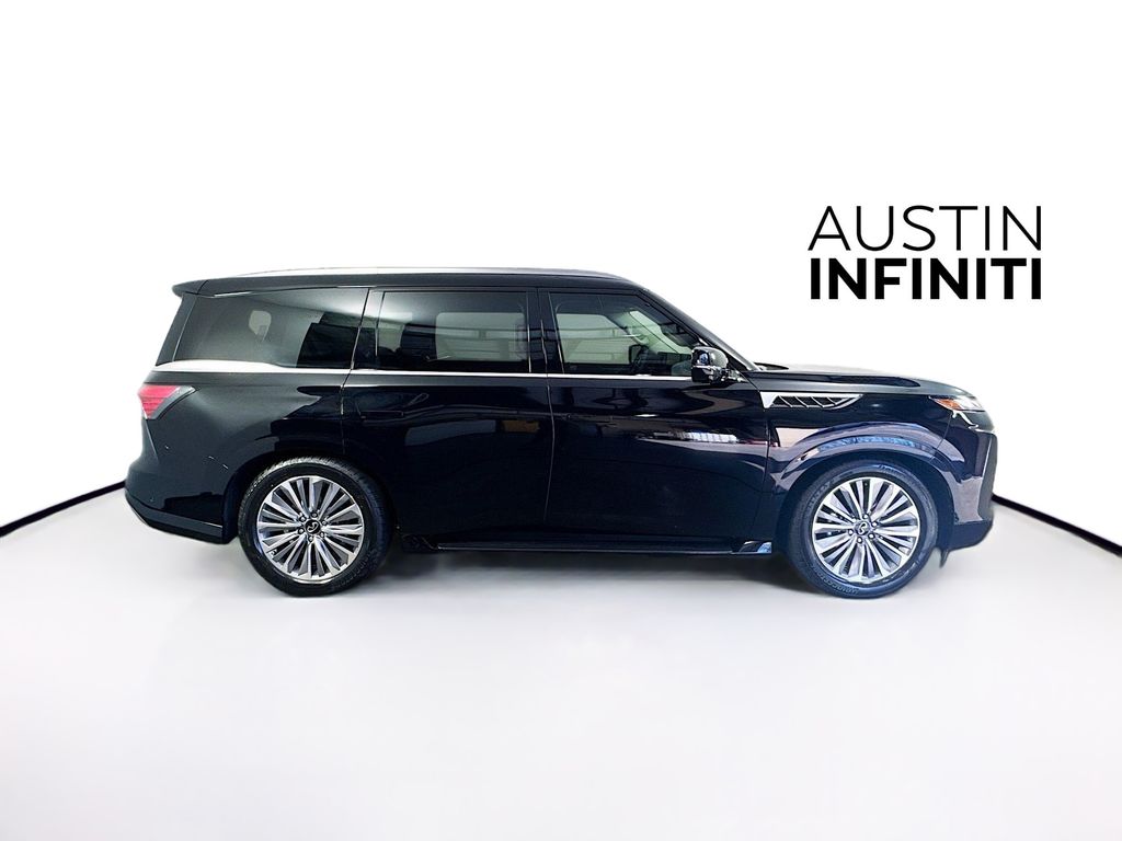 2025 Infiniti QX80 Luxe photo 8