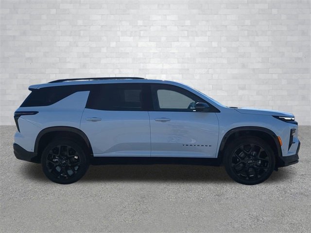 2026 Chevrolet Traverse RS photo 3