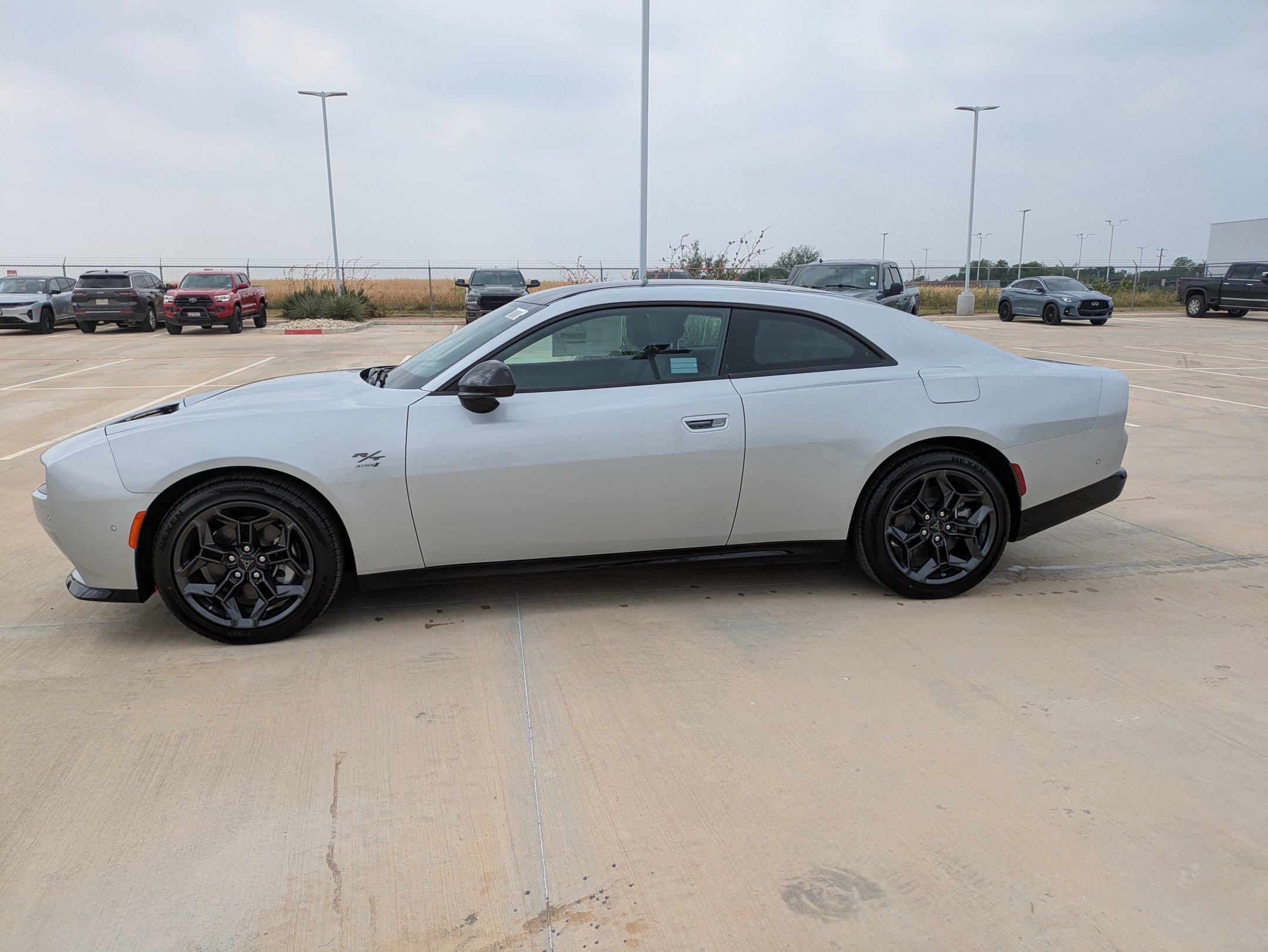 2025 Dodge Charger R/T photo 6