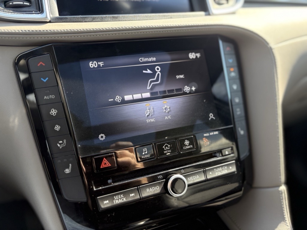 2023 Infiniti QX50 Luxe AWD photo 13