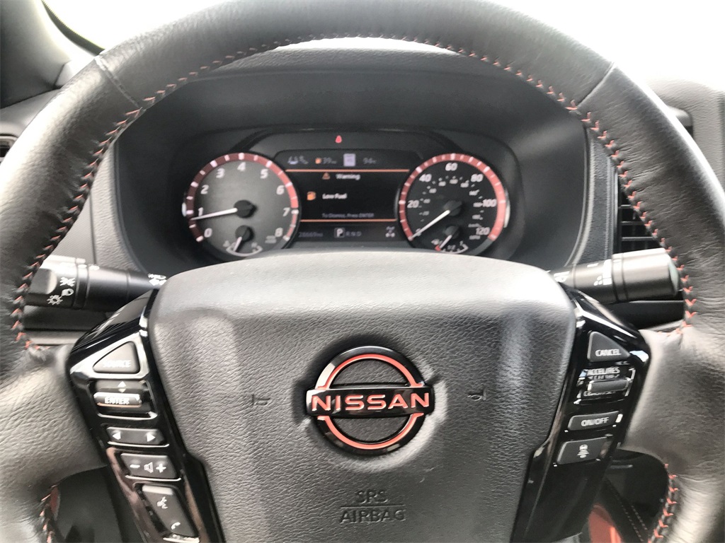 2023 Nissan Frontier PRO-4X photo 13