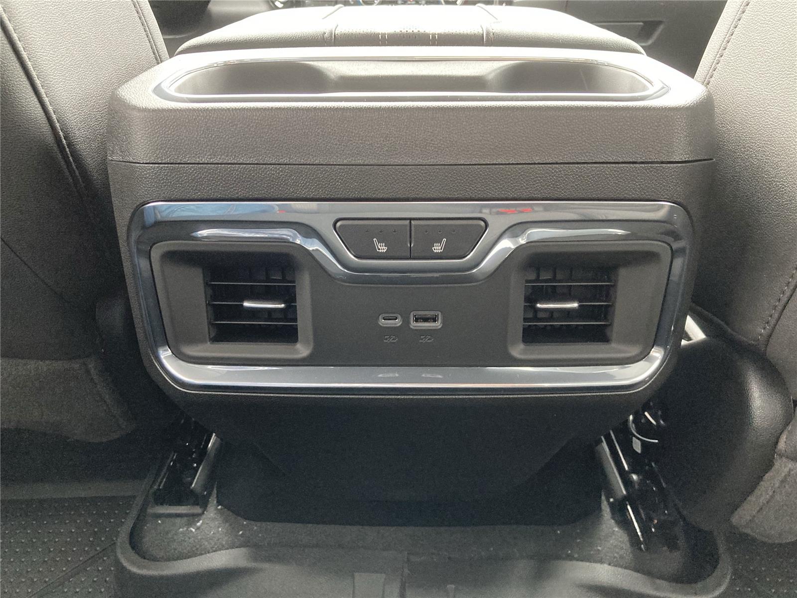 2026 Chevrolet Silverado 1500 High Country photo 16